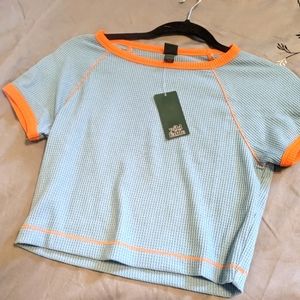 ✨10/$15✨ NWT blue and orange textured crop top wild fable